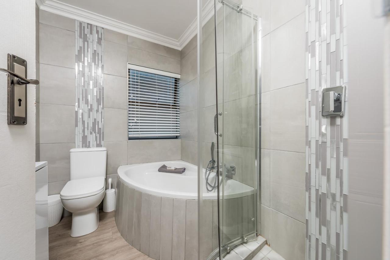 Apartment Beacon Wharf , George Hay 3 *