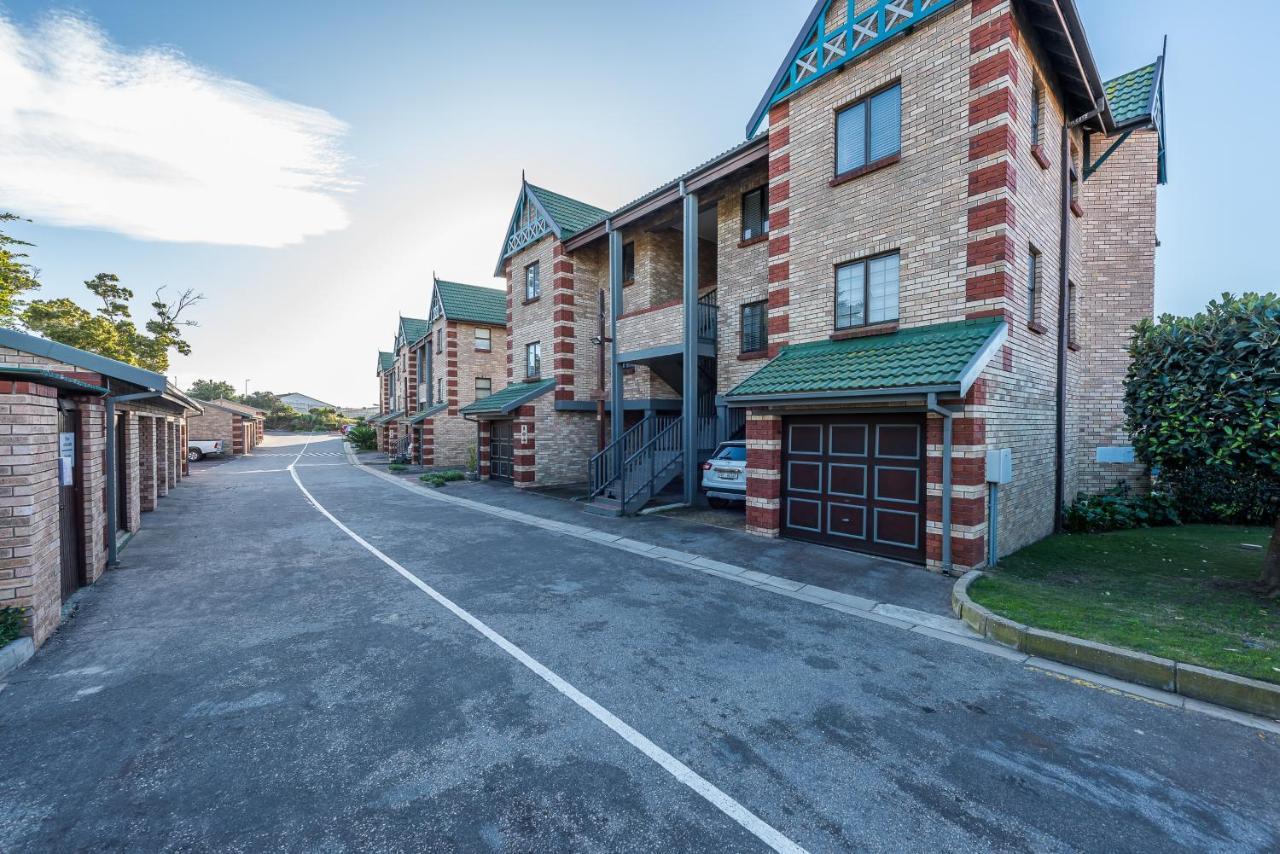 Apartment Beacon Wharf , George Hay 3 Mossel Bay